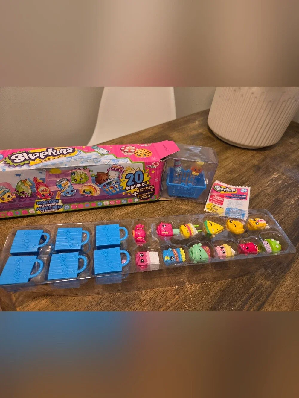 Shopkins Mega Pack 20-Piece Kids Toy Playset - Pink